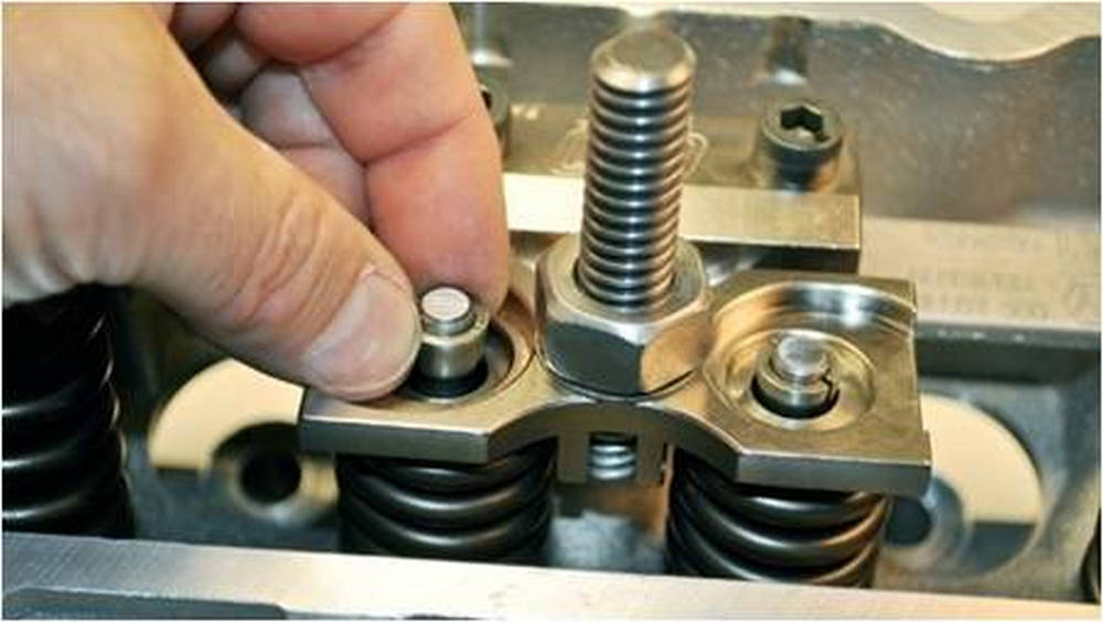 LSM Spring Compressor for LS Engines with GM factory rocker systems - SC-167